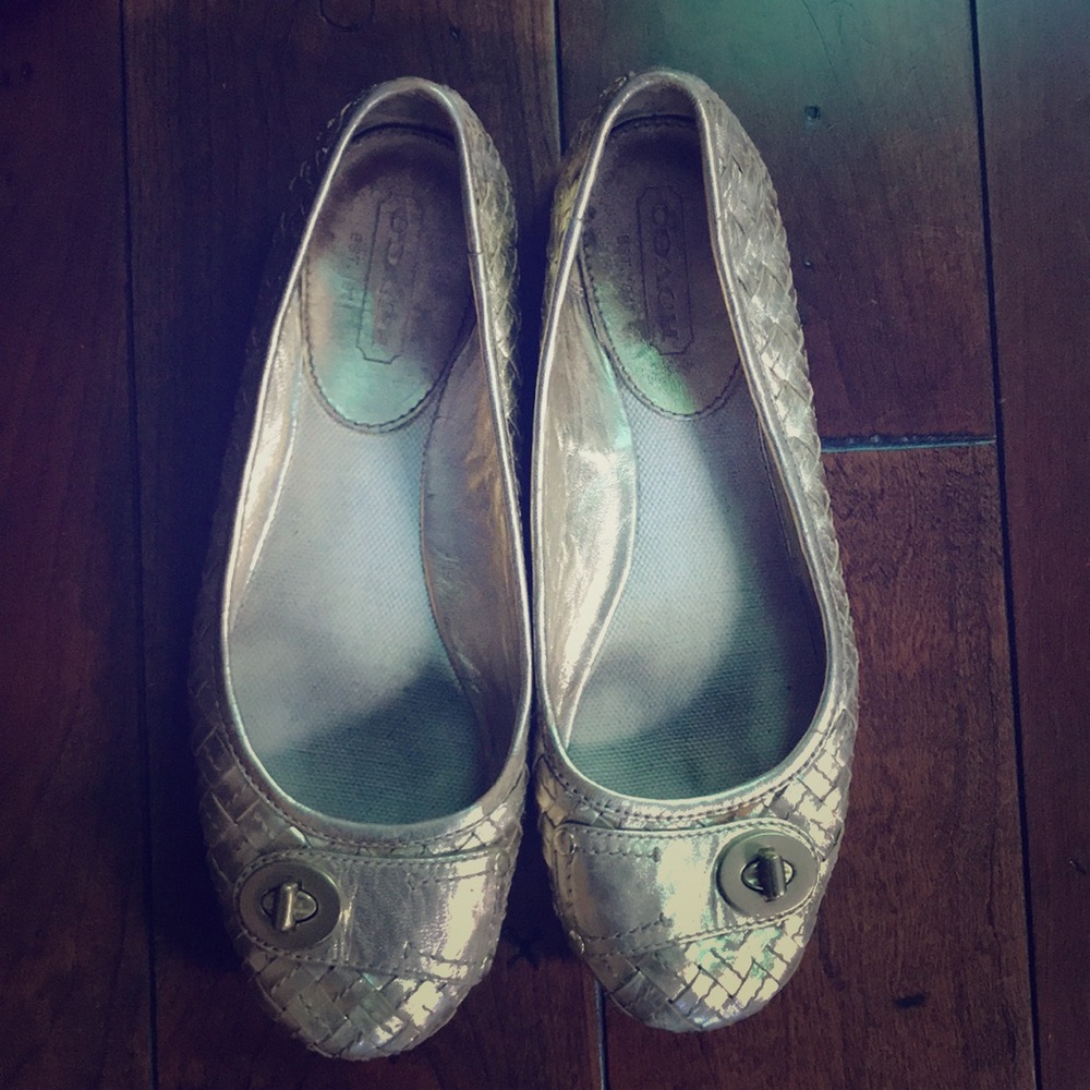 Gold Coach Flats
